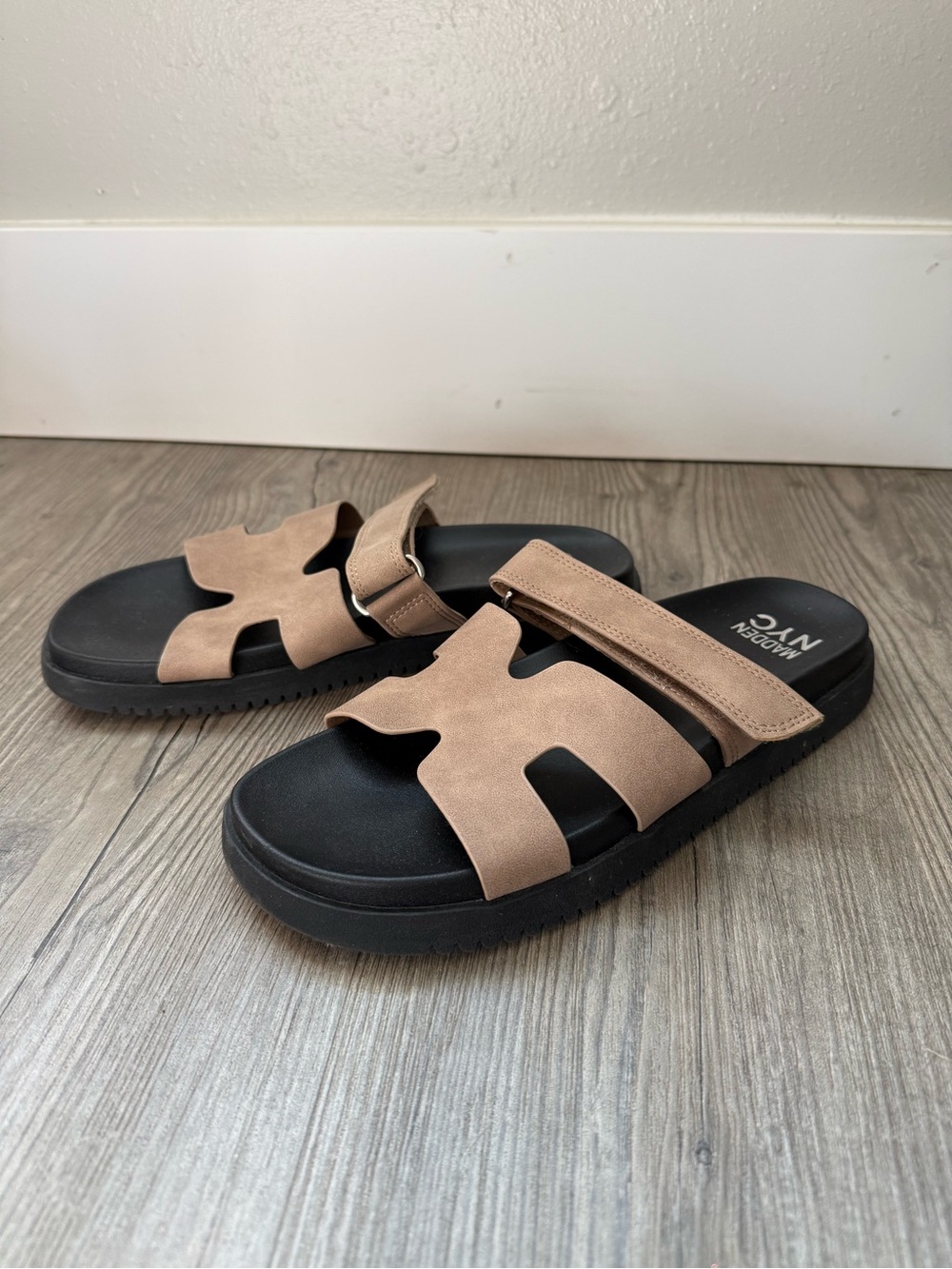 Women’s Tan Slide Sandals